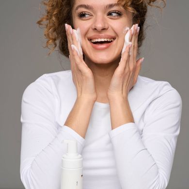 Сонцезахисна сироватка SPF 30 з вітаміном С + Базовий набір для догляду за шкірою обличчя жирного типу Hillary